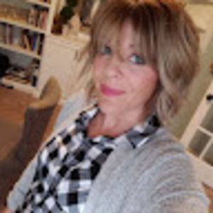 Meet your Posher, Carrie